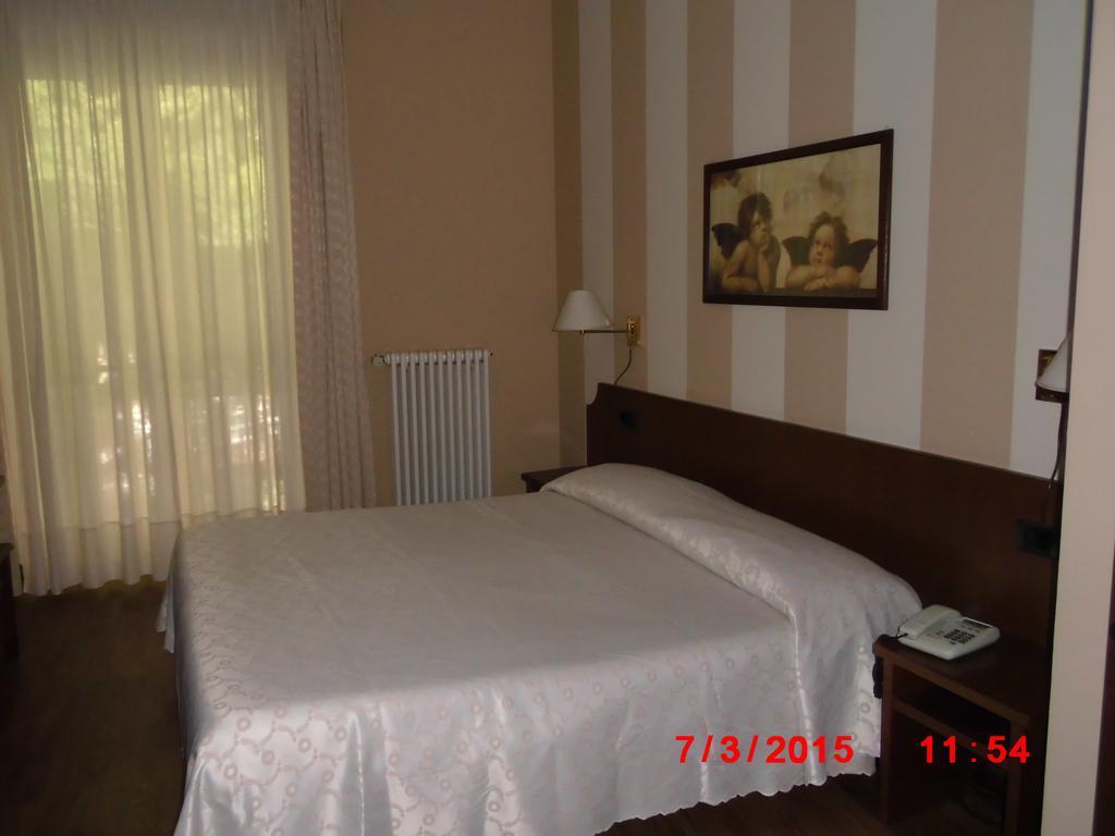 Albergo Ponte Vecchio Cernobbio Pokój zdjęcie