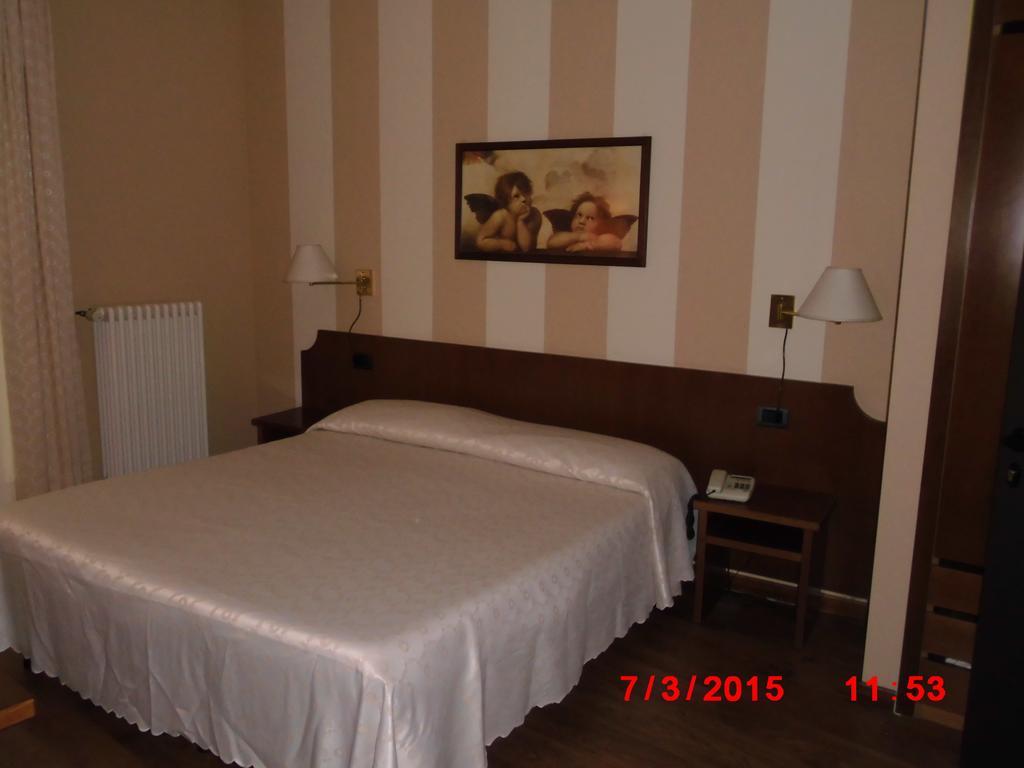 Albergo Ponte Vecchio Cernobbio Pokój zdjęcie